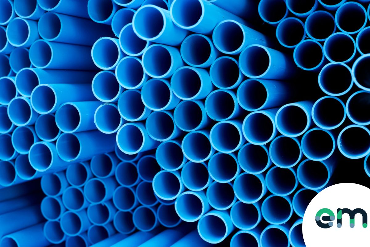 a quick guide on how deep to bury water pipes to prevent freezing uk header image